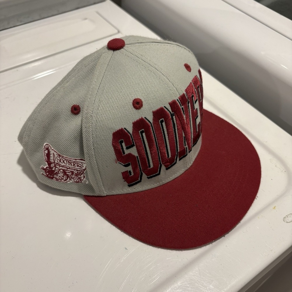 RARE Vintage Top of The World Oklahoma Sooners Stagecoach Snapback Hat Cap